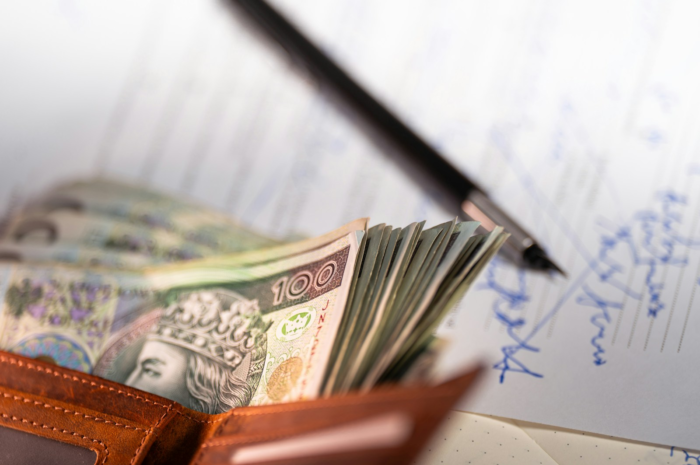 How to Cut Monthly Expenses Without Stress Using Practical Saving Tips