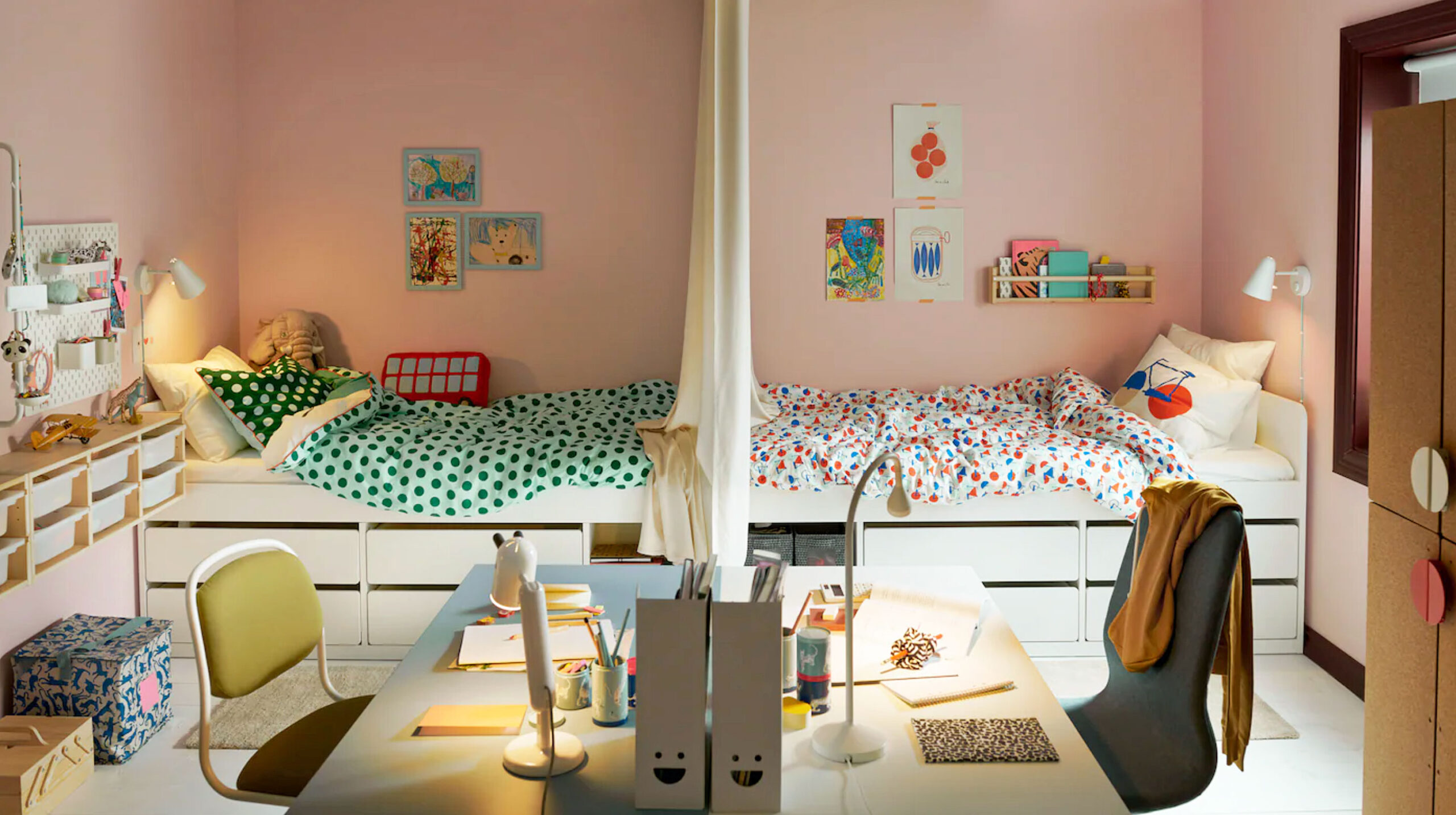 Clear small bedroom floor and uncluttered walking path