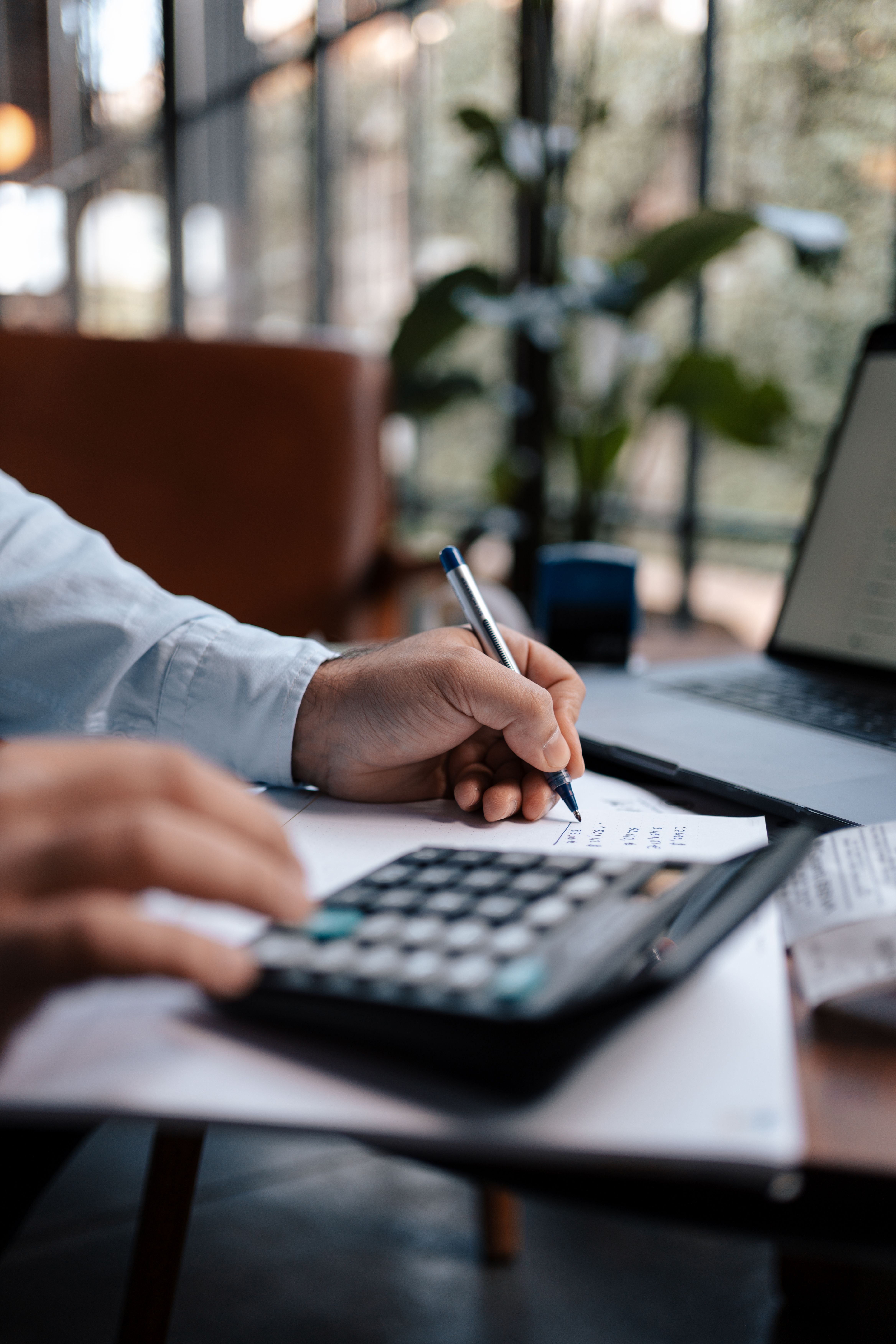 Removing online shopping triggers during a no-spend challenge