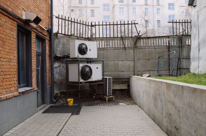 Heat Pump vs Furnace: How to Compare Comfort, Energy Use and Total Cost
